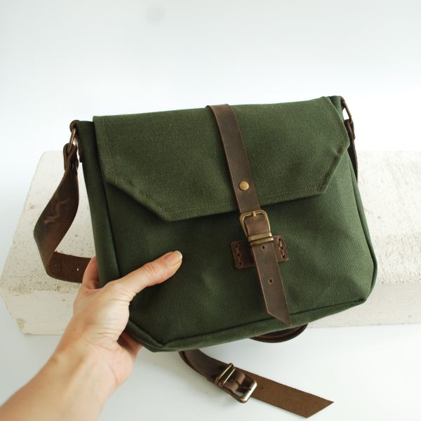 B26345A8-F1D8-48D1-AF74-3DC2AF096BCF