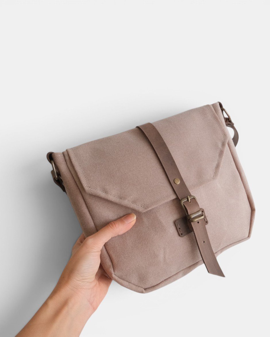 Waxed Canvas Postacı Bej