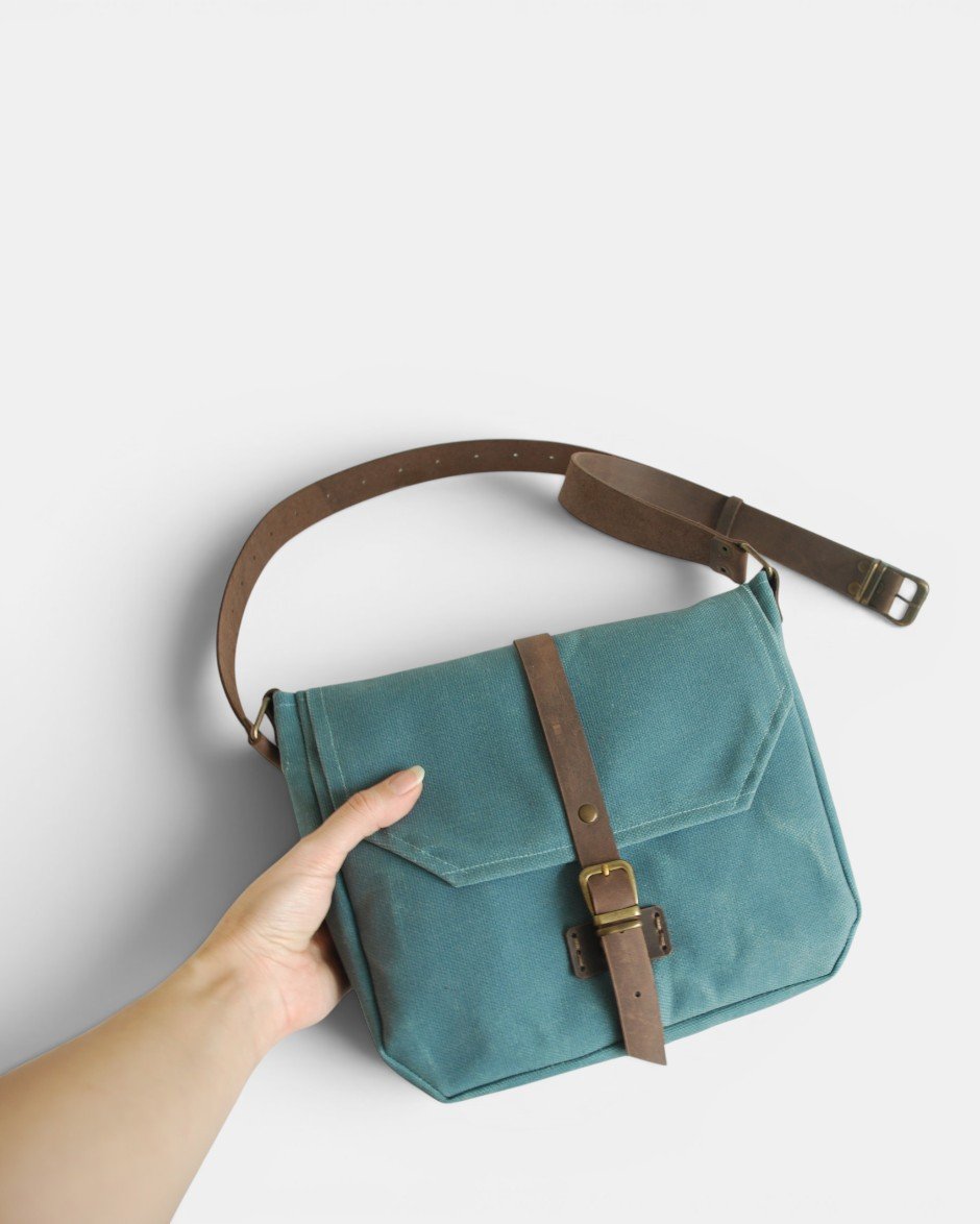 Waxed Canvas Postacı Mavi