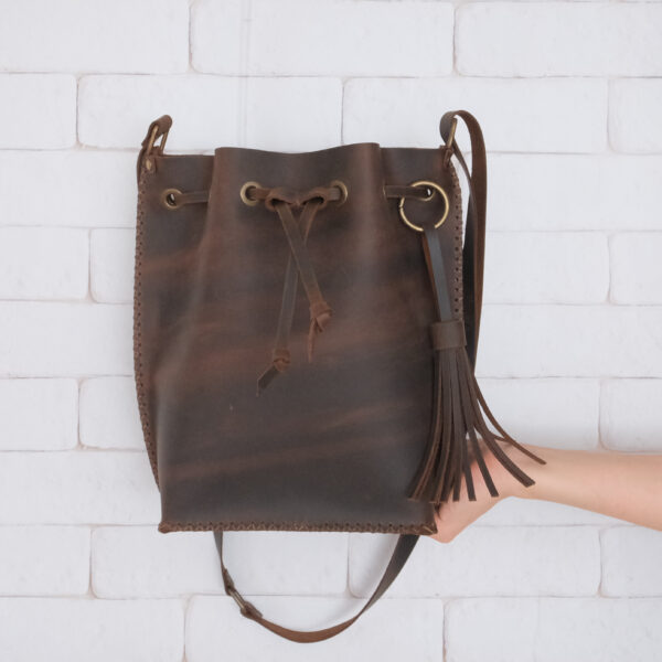 F2C408C8-59B6-4168-A404-355561652299