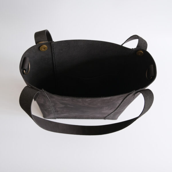 c0694932-bdb9-4a59-93c9-d2b81dc95be9