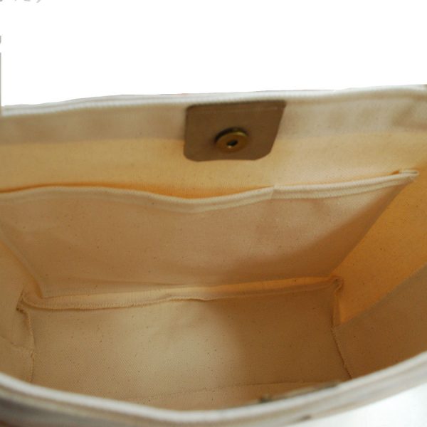 1BFA21B3-ACA8-4B2A-A0F1-38DCC1F7E87E