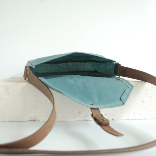 452B067B-B02E-421F-BBFF-0E9649547240