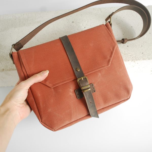 F9B218C7-DBD3-46FD-903D-59256E6C1883