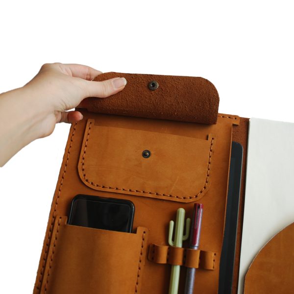 74DEB5C5-73BD-4BD7-AF0E-5D371E304E5B