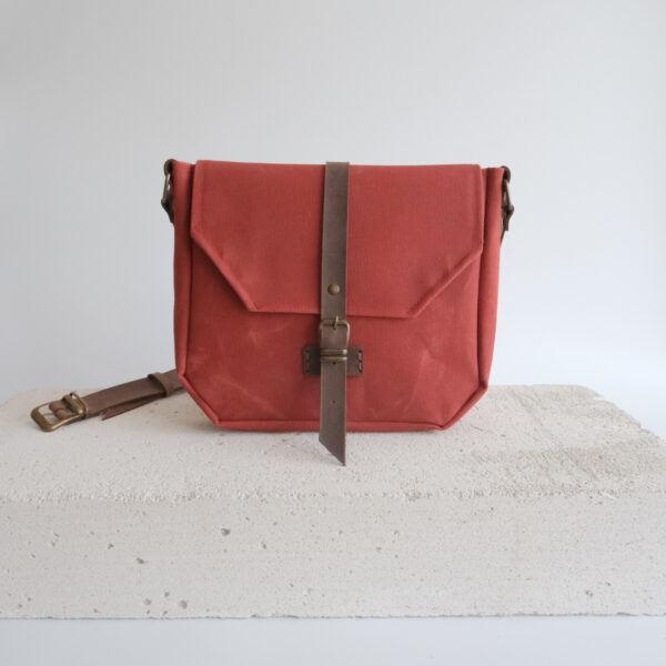 0B9C6D0D-E7E9-4D5F-B67D-4C4391519D99