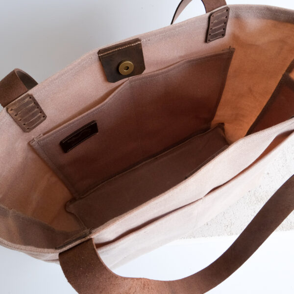 D3A6A99D-946E-4A70-AE26-F8615D2F185D