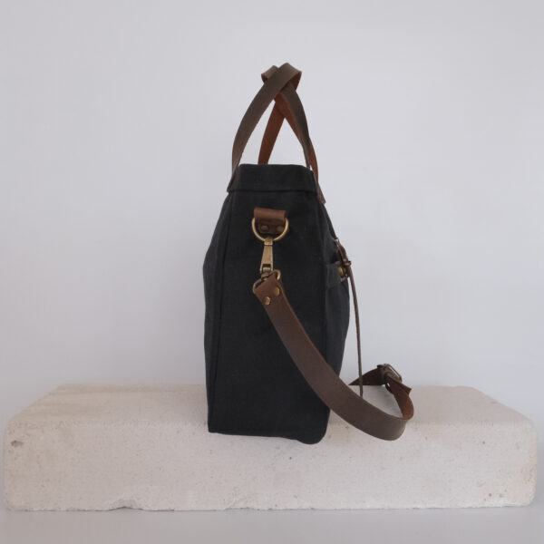 20237423-65DD-4256-8CE0-412479F49706