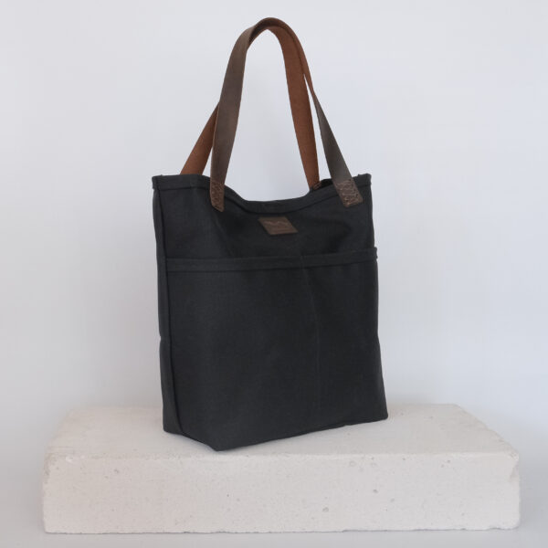 3A3005A5-4AA5-44C3-B8DC-B0DDE012FE45