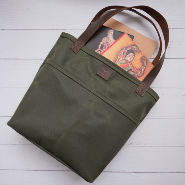 82ADF35E-EA52-4EF6-8B3E-1861179F7913