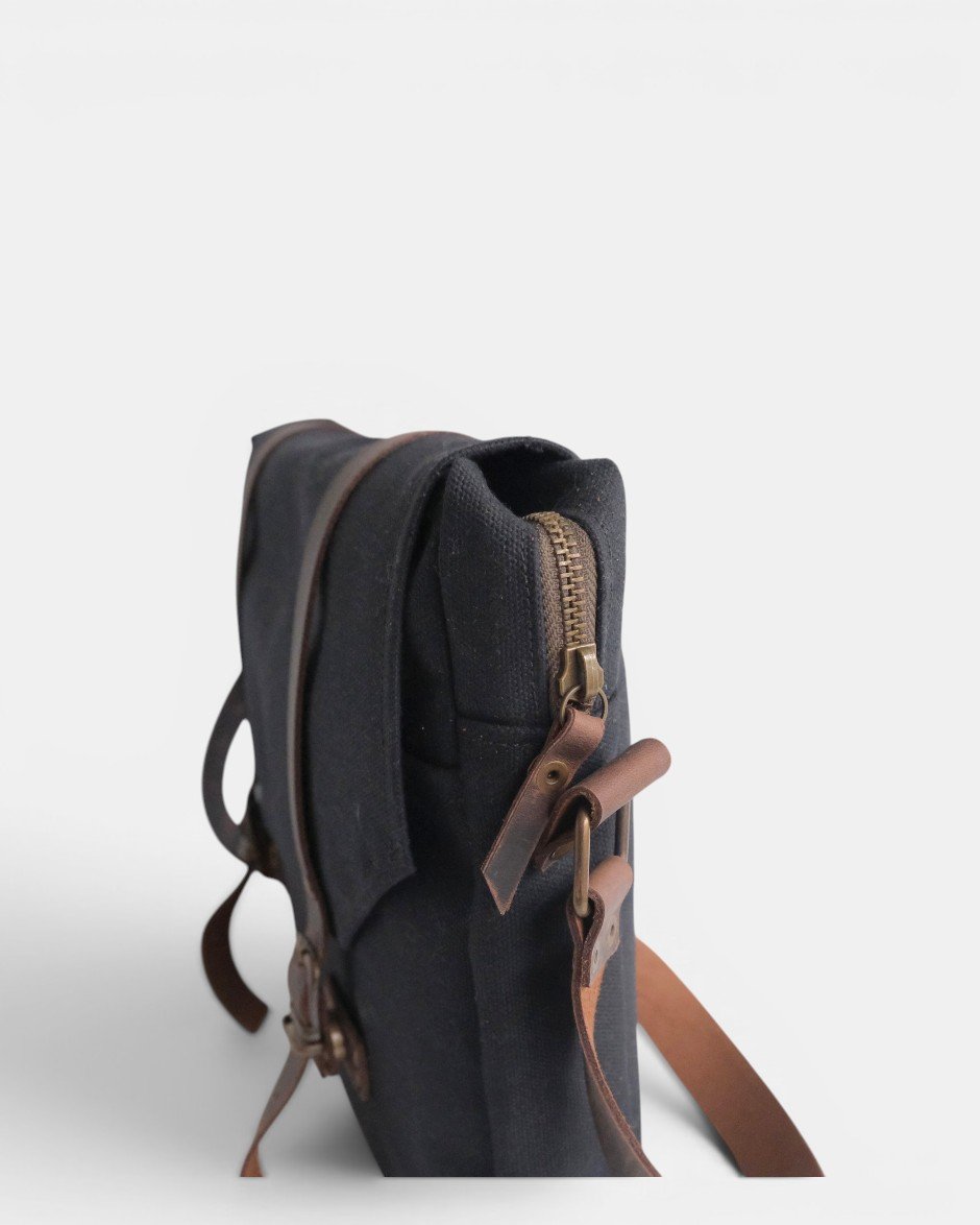 Waxed Canvas Messenger Bag Siyah - Görsel 4