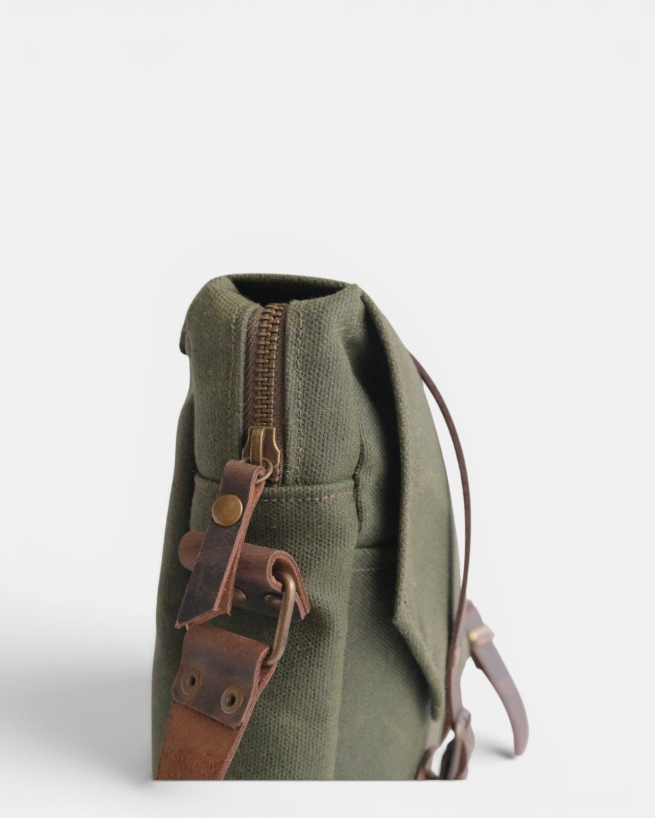 Waxed Canvas Messenger Bag Haki 15 inch - Görsel 5